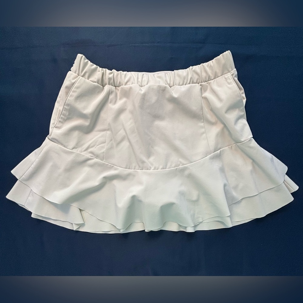 VINEYARD VINES Cream Colored Elastic Waist Tennis/Golf Athletic Skort Size 6